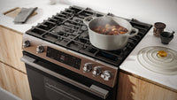 Bosch 30" 5.8 Cu. Ft. 100 Series Gas Range with Rapid Preheat and Air Fry - Stainless Steel - HGF1050MUC | Cuisinière à gaz Bosch série 100 de 5,8 pi3 et de 30 po avec préchauffage rapide et friture à air - acier inoxydable - HGF1050MUC | HGF105MC
