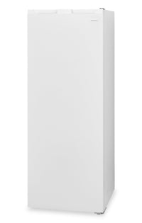 Frigidaire 7 Cu. Ft. Garage-Ready Upright Freezer - White - FFUE0725AW | Congélateur vertical Frigidaire de 7 pi³ qui convient à une installation dans un garage - blanc - FFUE0725AW | FFUE072W