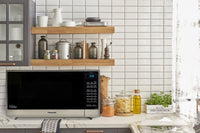 Panasonic 1.6 Cu. Ft. 1,200 W Countertop Microwave with Cyclonic Inverter - NN-ST785S|Four à micro-ondes de comptoir Panasonic de 1,6 pi3 avec une puissance de 1200 W et la technologie InverterMC cyclonique - NN-ST785S|NNST785S