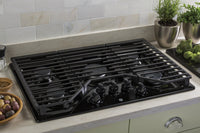 GE 30" Built-In Gas Cooktop - JGP5030DLBB|Surface de cuisson à gaz encastrée GE de 30 po – JGP5030DLBB|JGP5030B