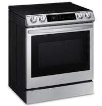 Samsung 6.3 Cu. Ft. Front-Control Induction Range - NE63T8911SS/AC | Cuisinière Samsung de 6,3 pi³ à induction avec commandes à l’avant – NE63T8911SS/AC | NE63T89S