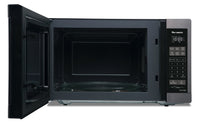 Panasonic 1.3 Cu. Ft. Inverter® Countertop Microwave - NNSC688S | Four à micro-ondes de comptoir Panasonic de 1,3 pi3 avec technologie InverterMD - NNSC688S | NNSC688S